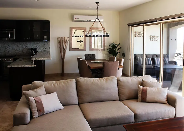 Villa Ventanas & Residences *