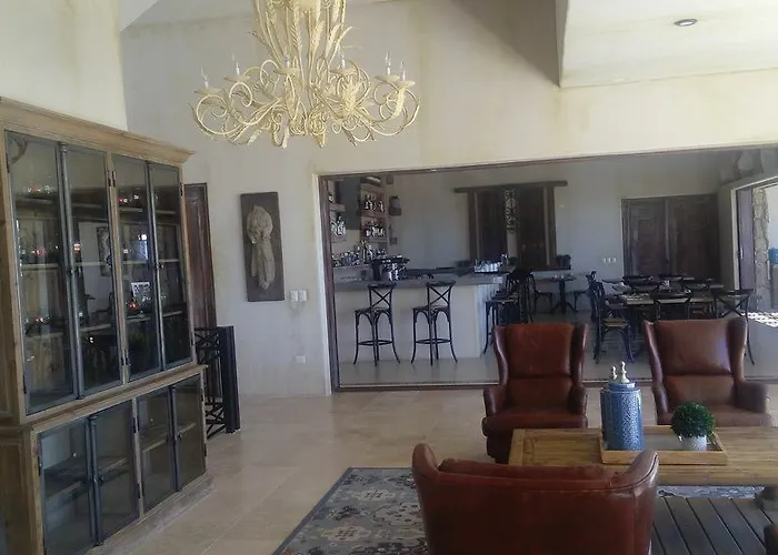 Villa Ventanas & Residences