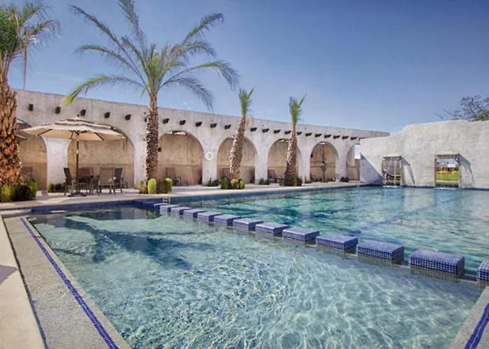 Villa Ventanas & Residences